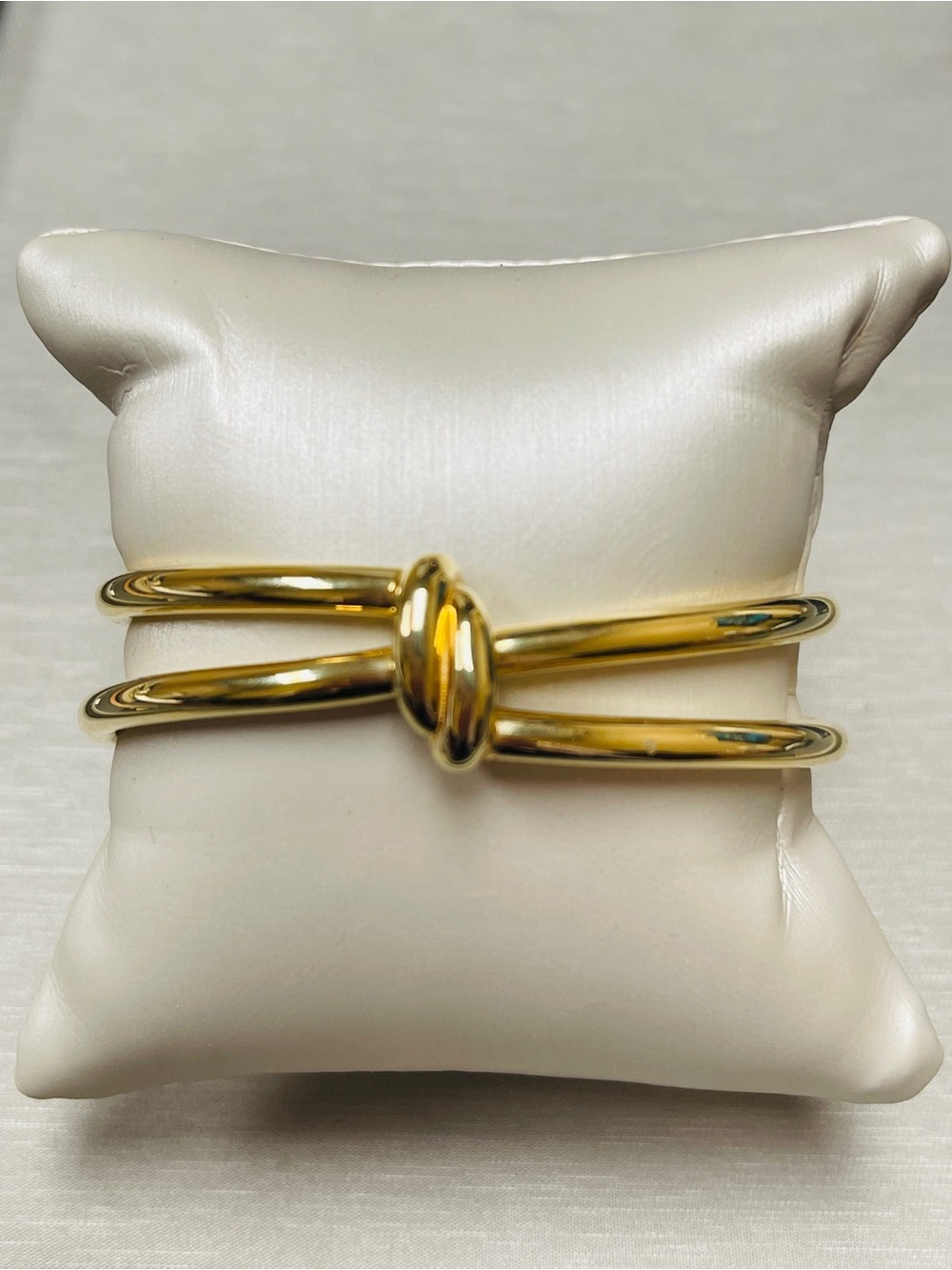 NWOT Marcello Pane Gold Knot Women's Bracelet